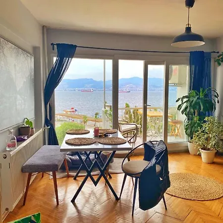 Modern House With Amazing Sea View Daire